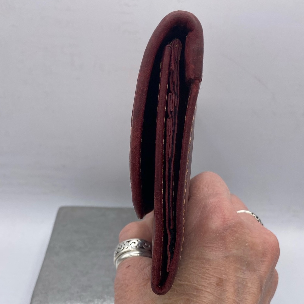 Vintage Burgundy Leather Tri Fold Wallet /Clutch With Embroidered Design On Flap - Picture 7 of 10